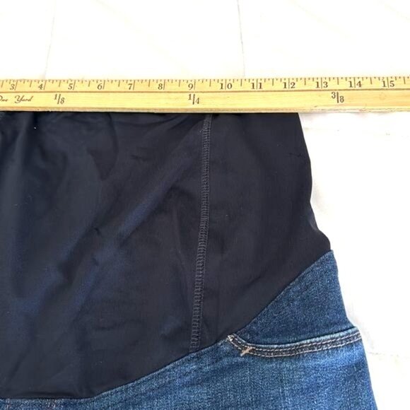 Isabel Maternity By Ingrid & Isabel Bermuda Shorts Size 6/28 Denim & Cotton Blen - Picture 5 of 8